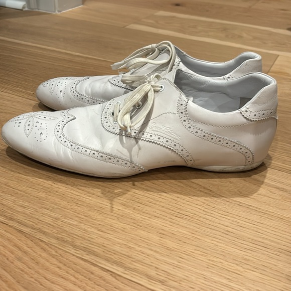 Men’s Louis Vuitton White lace up shoe, size 11 - Picture 6 of 7